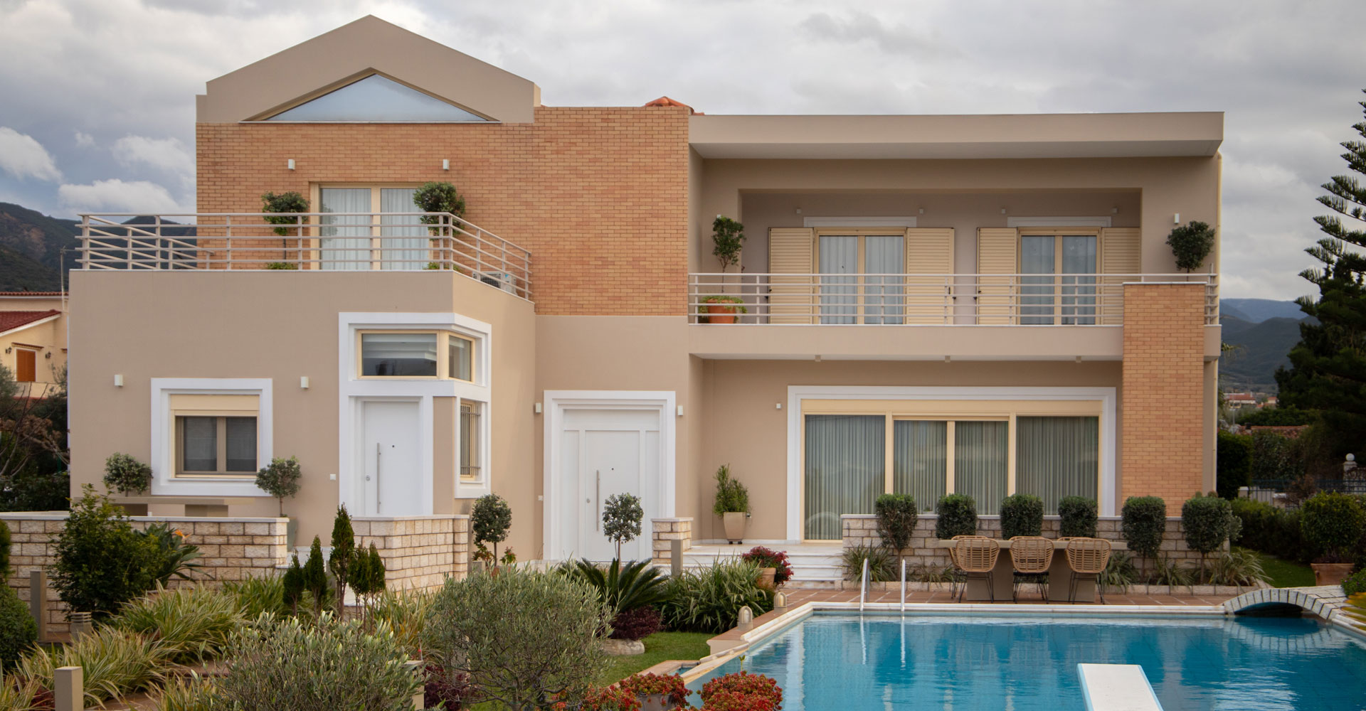 House-with-pool-A