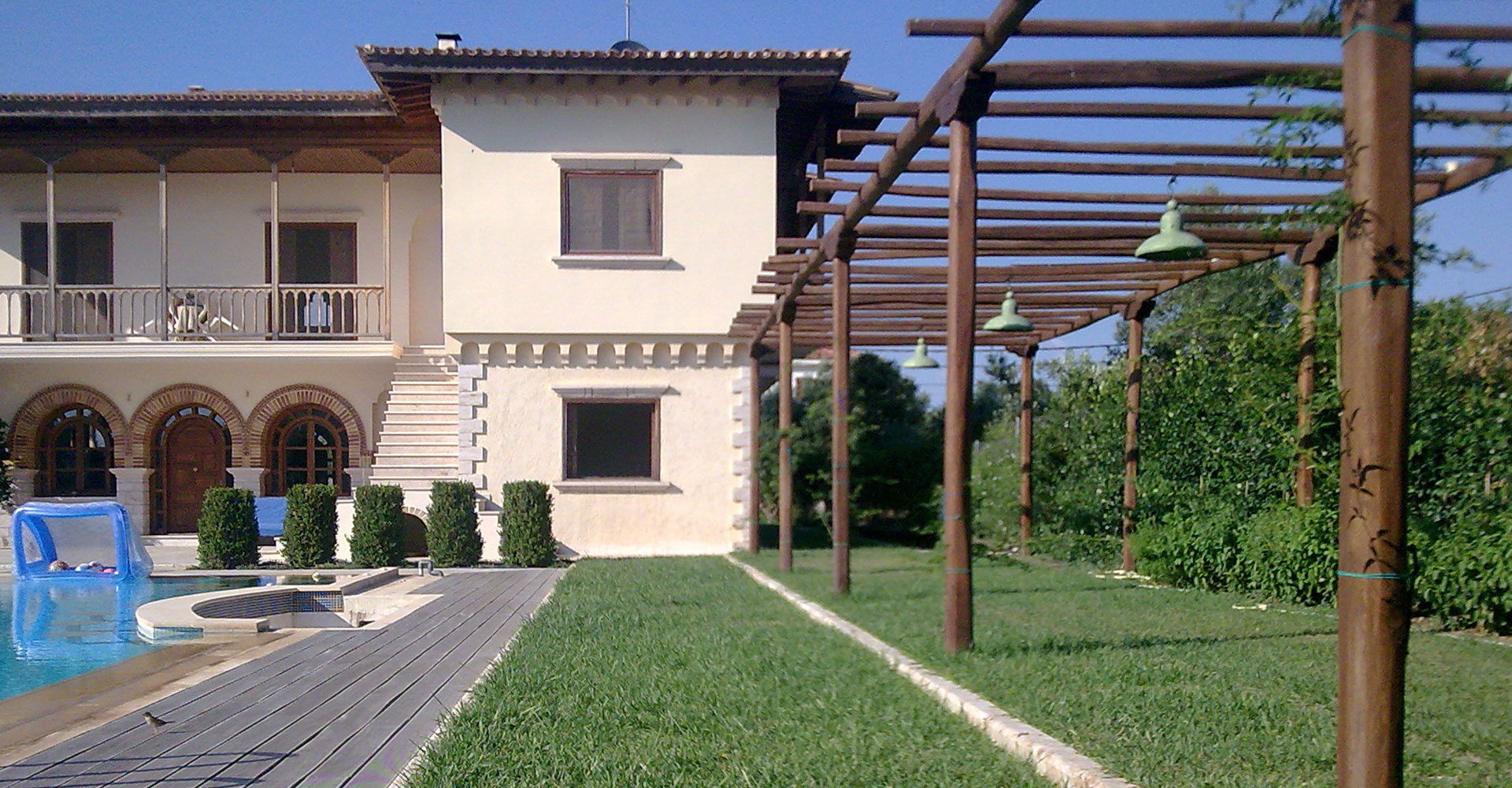 House-with-pool-B