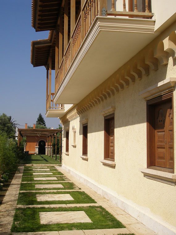 House-with-poolB-b-6